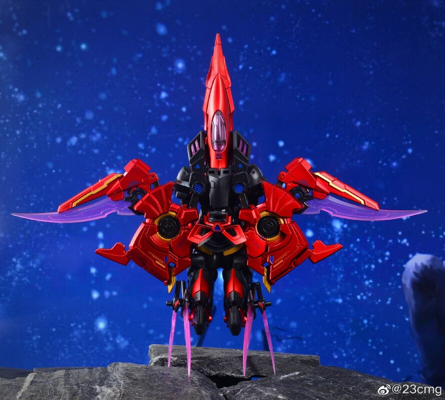 Bingo Toys BT-02 Windgirl (Windblade) In-Hand Images